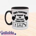 Tazza color "This teacher survived the school year"PERSONALIZZATA CON ANNO IN CORSO! Idea regalo per insegnante!