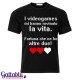 T-shirt uomo "I videogames mi hanno rovinato la vita... fortuna che ne ho altre due!"